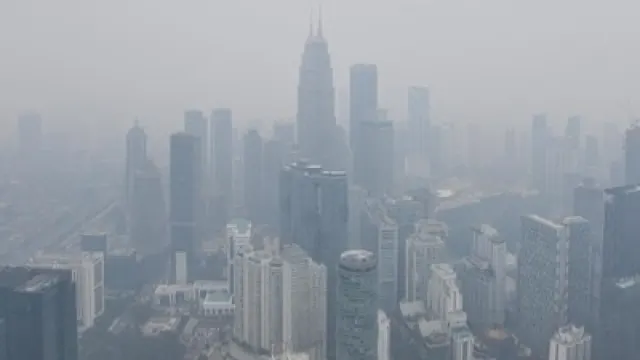 Kabut Asap Pekat Masih Membekap Malaysia Akibat Karhutla RI — News